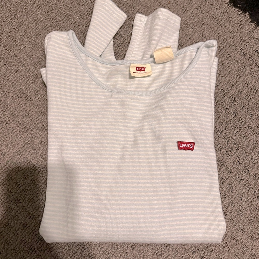 Women’s Levi long sleeve